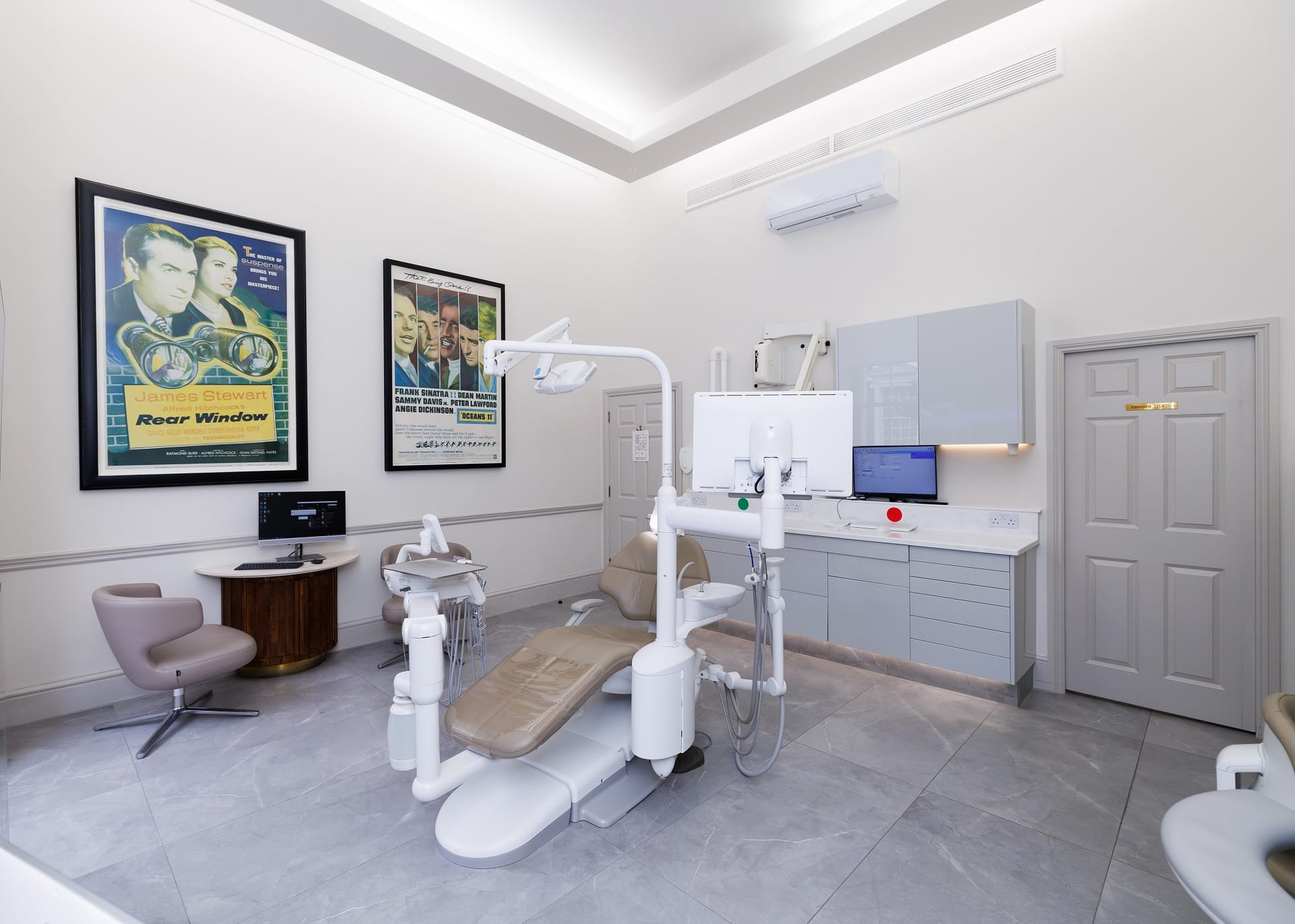 Omid Sobhani Dental Practice treatment suite at 107 Harley Street